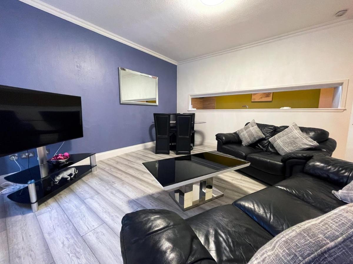 גלאזגו Recently Refurbished Two Bedroom Apartment, Central Location! מראה חיצוני תמונה